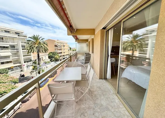 Apartment Le Palm Beach, Clim ,parking, Neuf Cannes