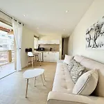 Le Palm Beach, Clim ,parking, Neuf Apartmán *